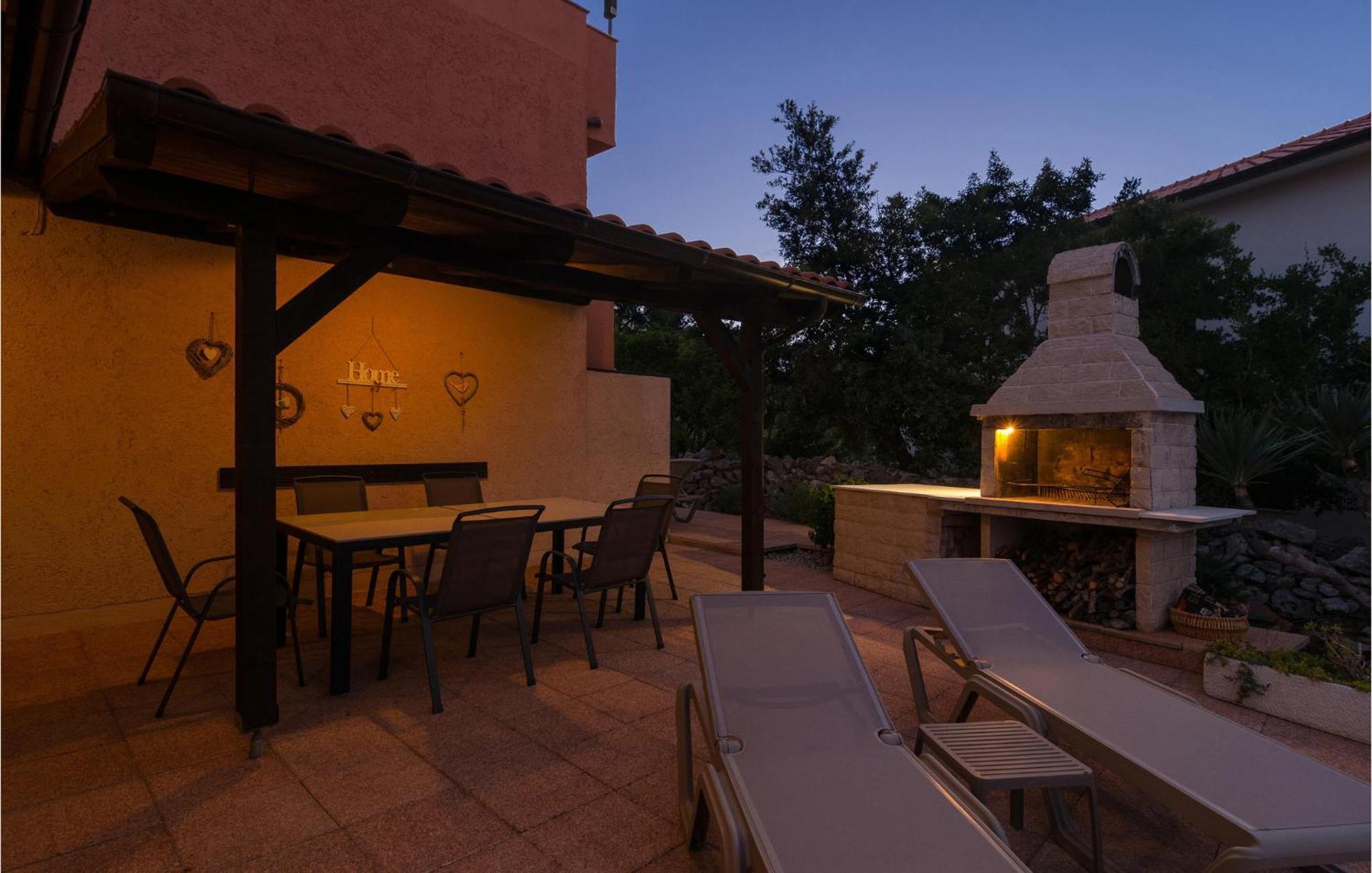 Cozy Home In Mudri Dolac With Kitchen Basina Exterior foto