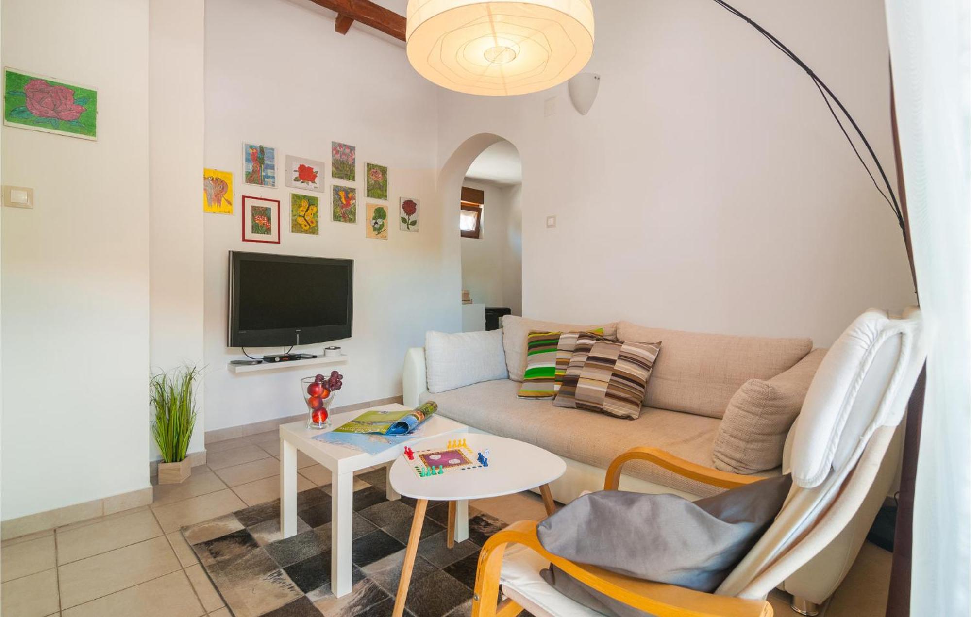 Cozy Home In Mudri Dolac With Kitchen Basina Exterior foto