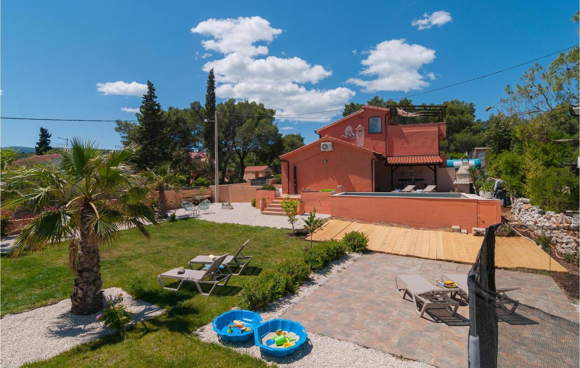 Cozy Home In Mudri Dolac With Kitchen Basina Exterior foto